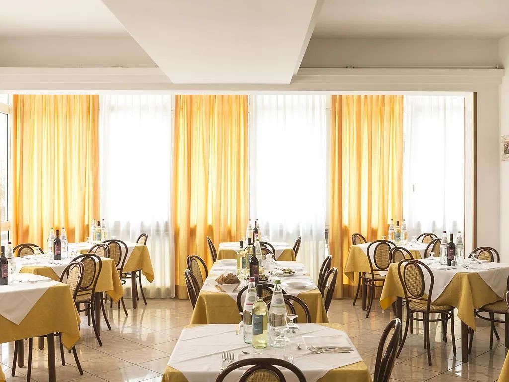 Hotel Majorca Римини 0*,